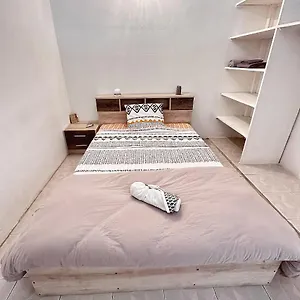  Appartement Petit F1 Au Centre De L'ile !